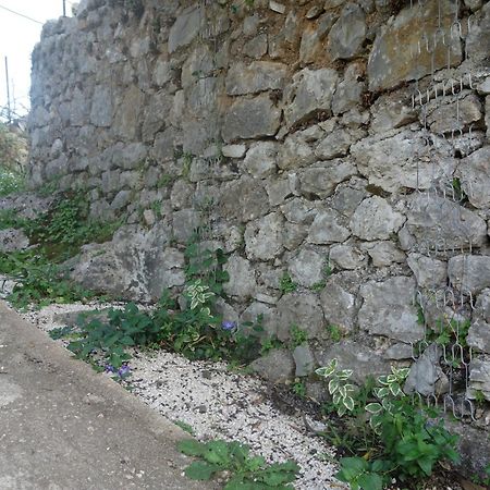 Guesthouse Near The Castle Of Himara Kültér fotó