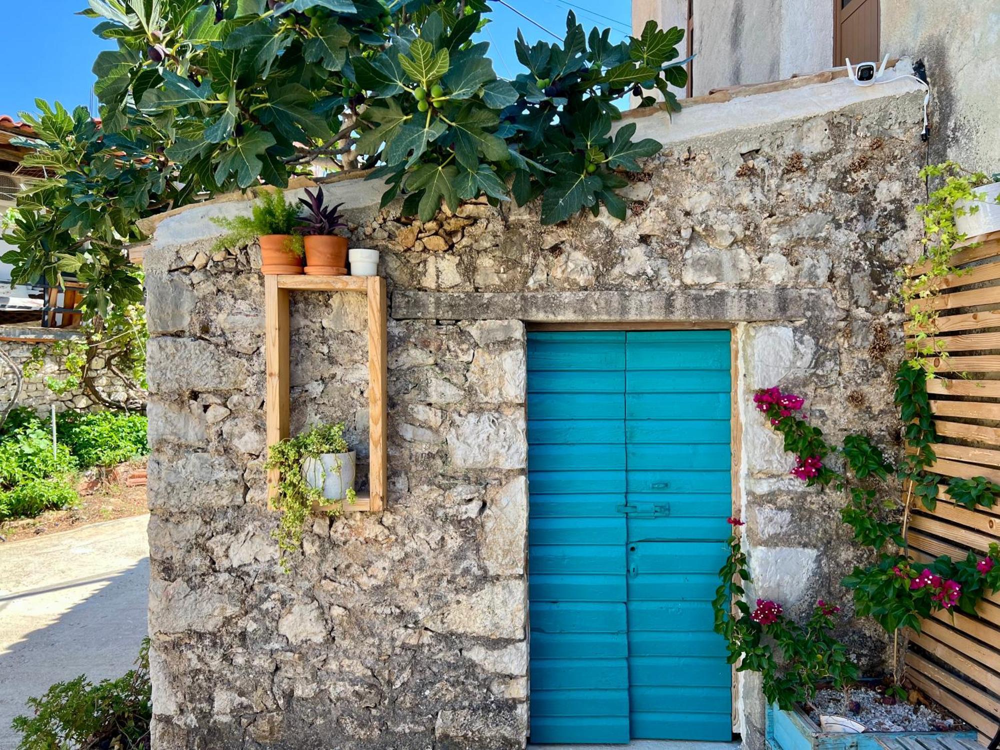 Guesthouse Near The Castle Of Himara Kültér fotó