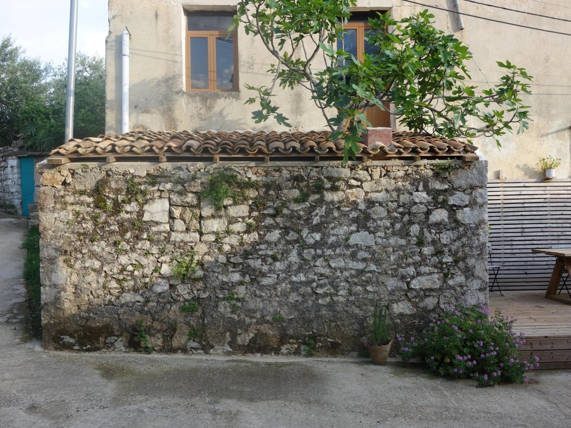 Guesthouse Near The Castle Of Himara Kültér fotó